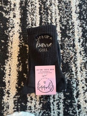 Gabby and Threads Women's Grip Socks